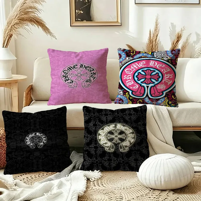 Home Fashion Textiles - C-Chrome Moda H-Hearts Lüks Yastık Kılıfı